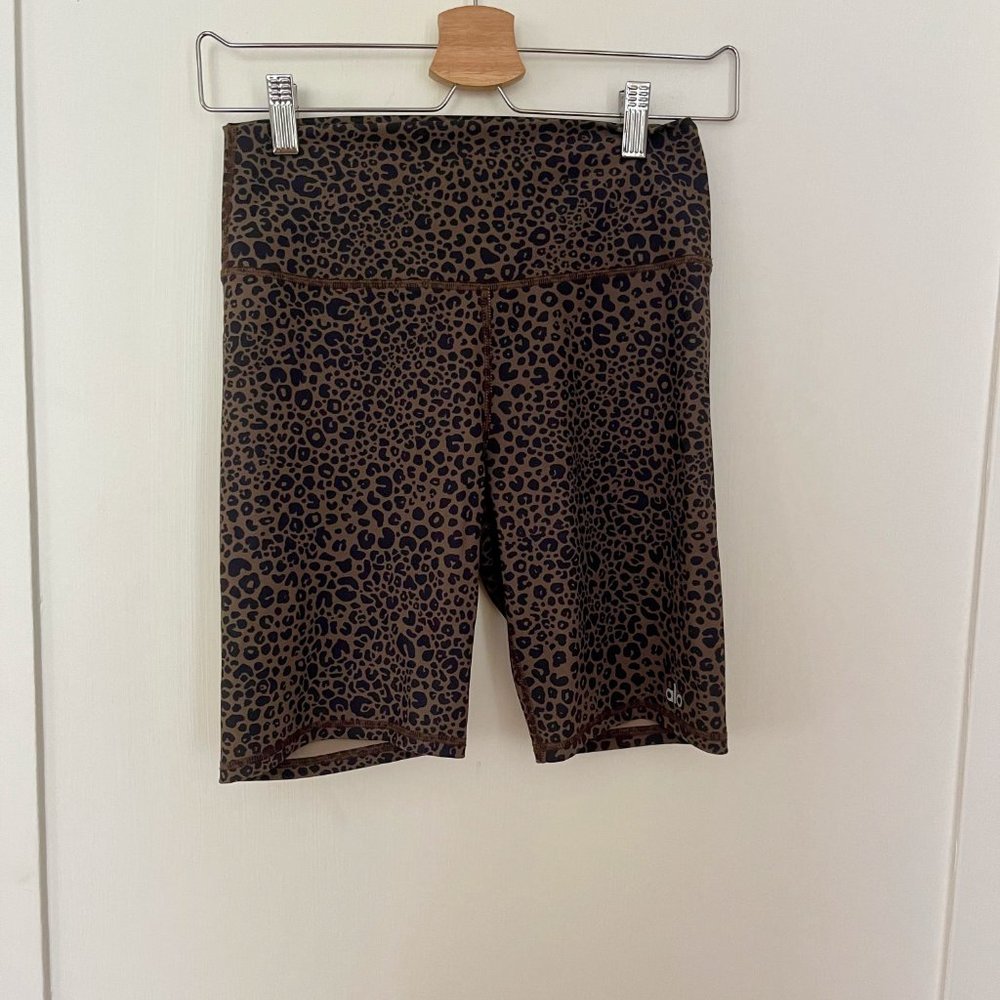 Alo cheetah print bike shorts - size M